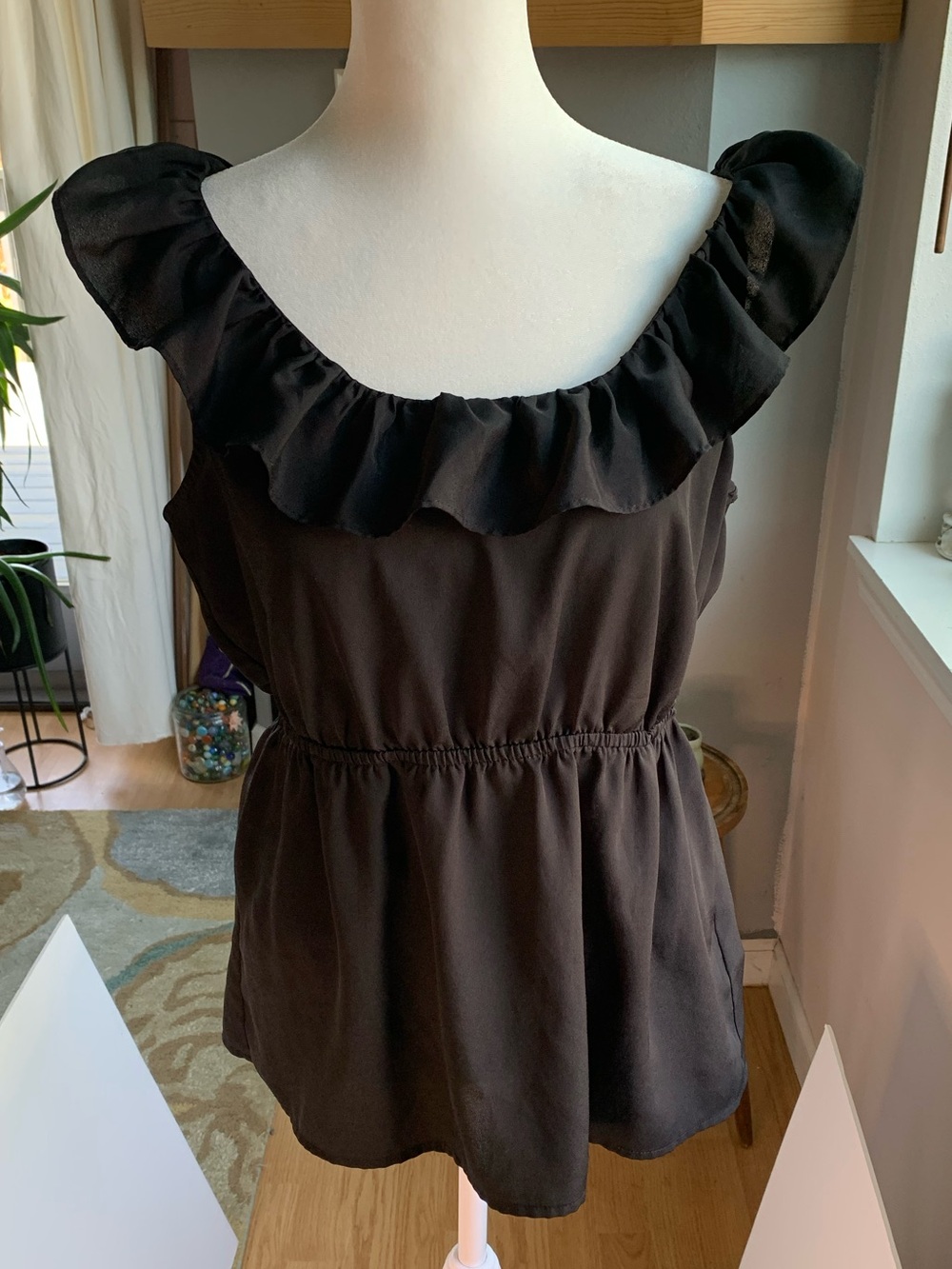 Forever 21 Black Ruffle Scoop Neck Sleeveless Tunic